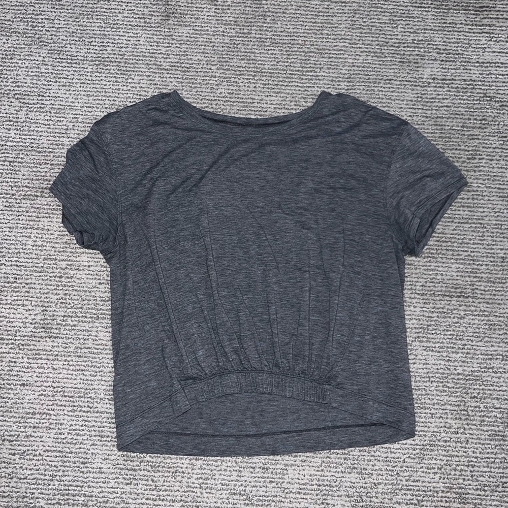 Lululemon cropped t shirt